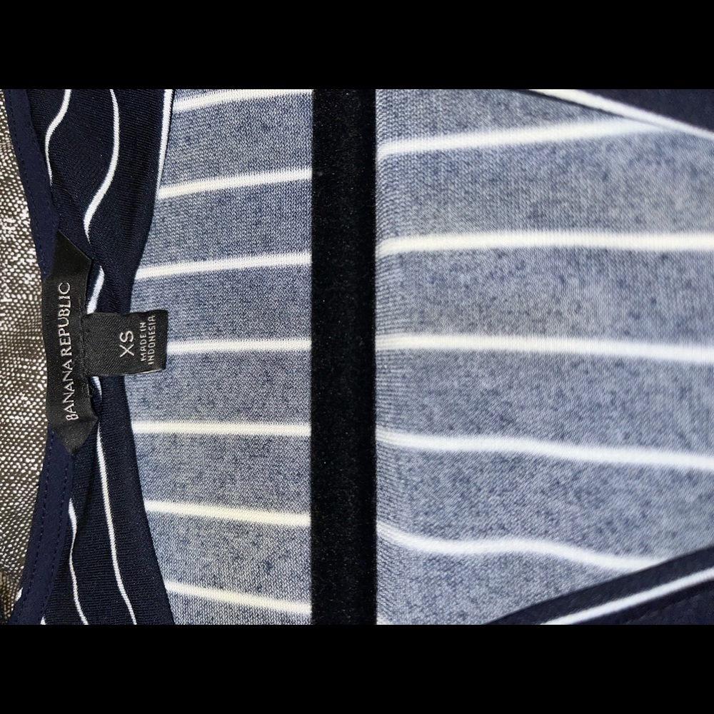 Banana Republic woman’s xs faux wrap striped sleeveless top - Picture 7 of 8
